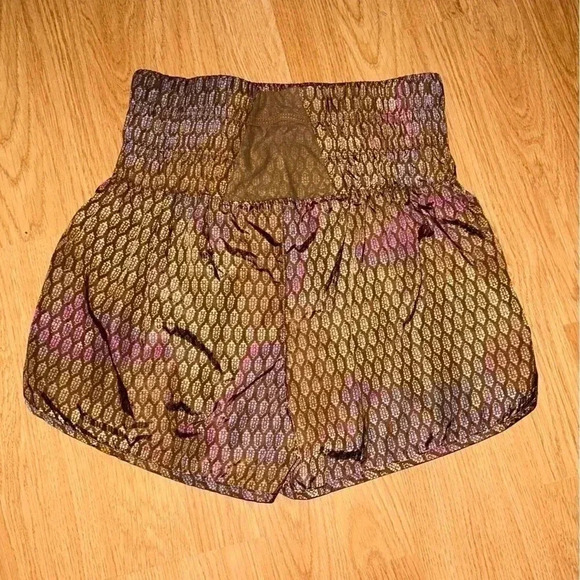 Free People Movement - The  Way Home Shorts - Picture 2 of 3